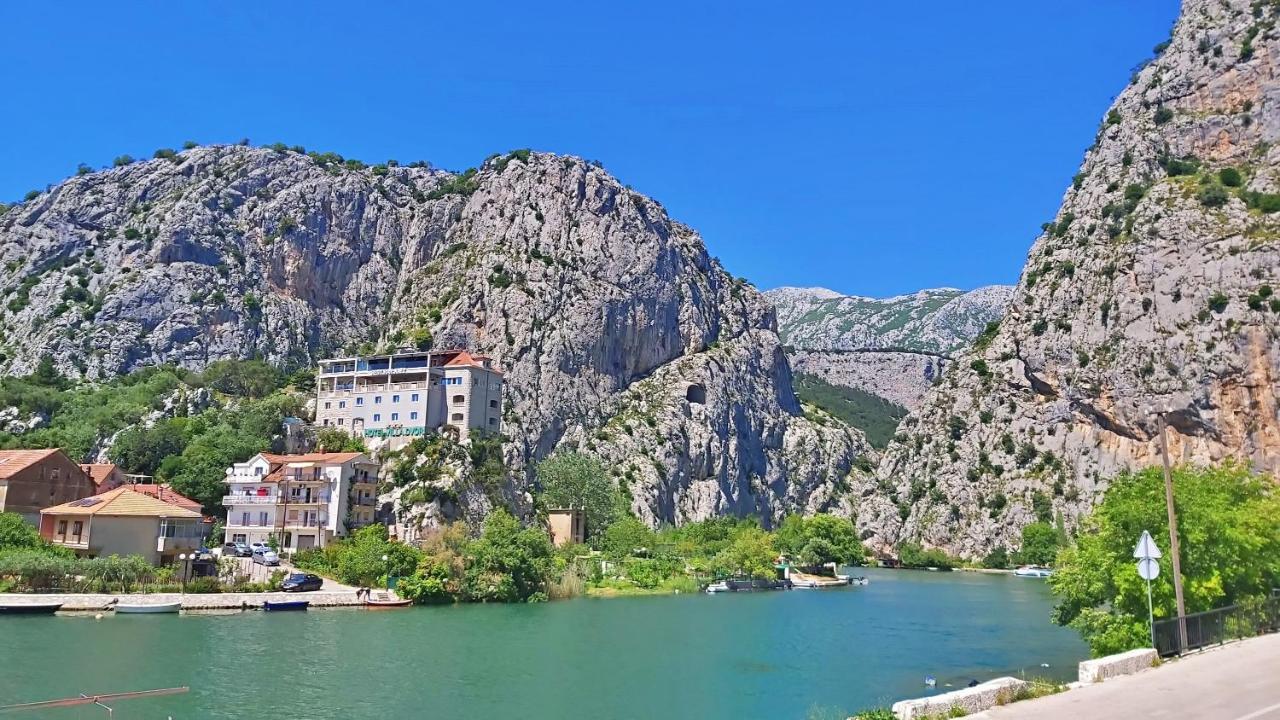 Apartment Mandic Omiš Eksteriør billede