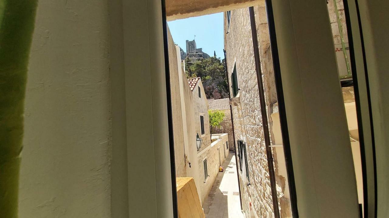 Apartment Mandic Omiš Eksteriør billede