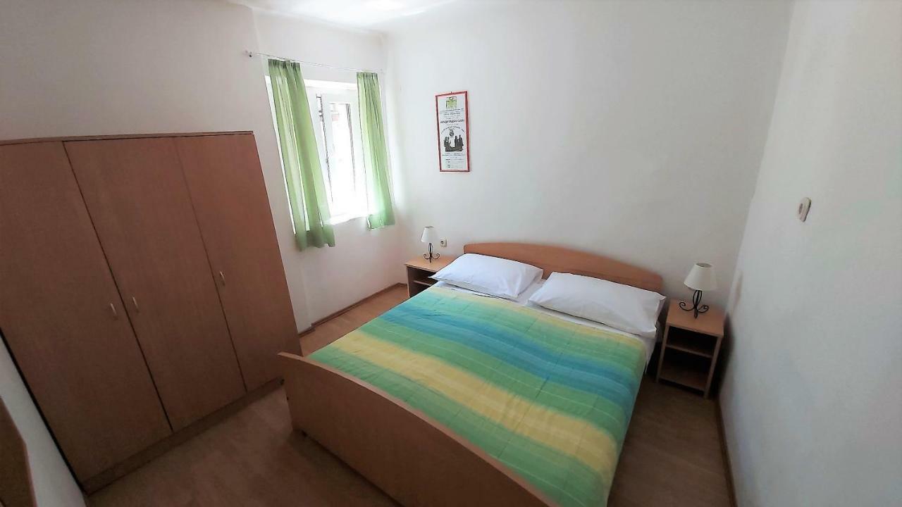 Apartment Mandic Omiš Eksteriør billede
